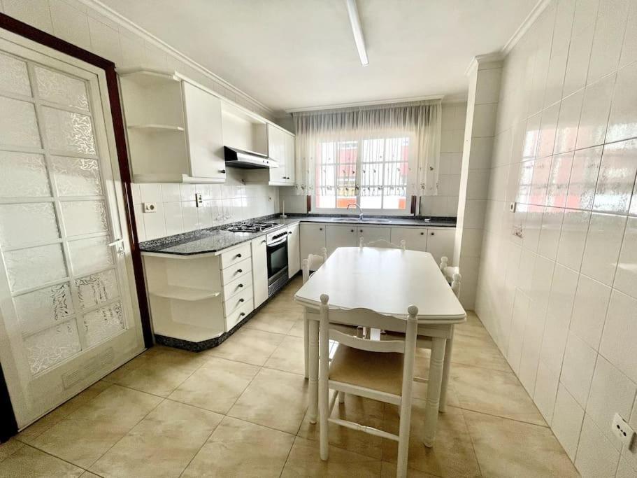 Agradable Apartamento Centrico En Cangas Экстерьер фото
